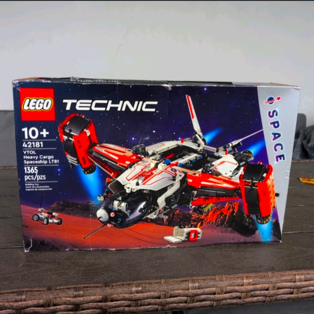 LEGO TECHNIC: Vtol Heavy Cargo Spaceship Lt81 (42181)